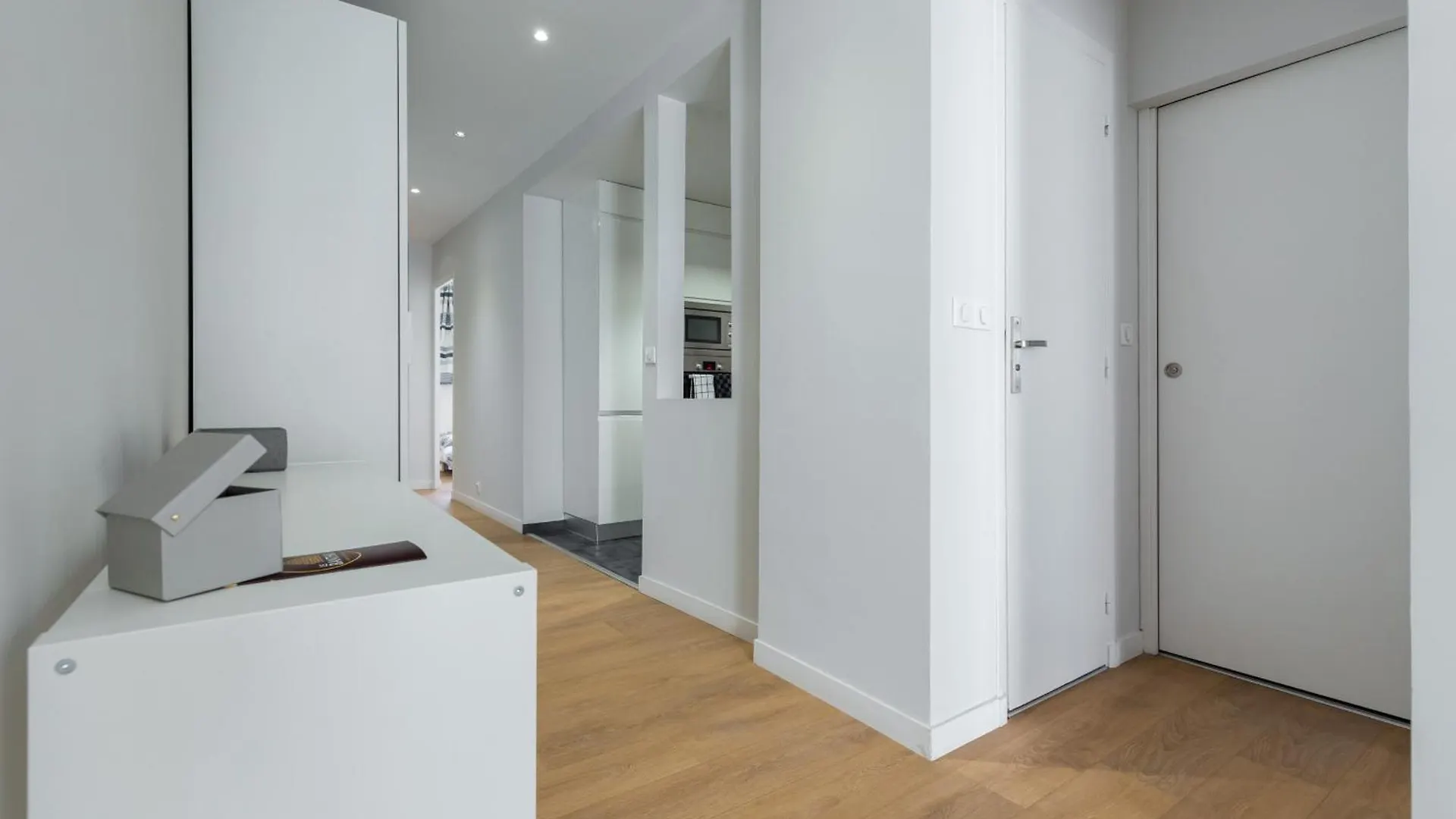 Ultra Central Large 2 Bdr Near Massena Square Nice 0*,