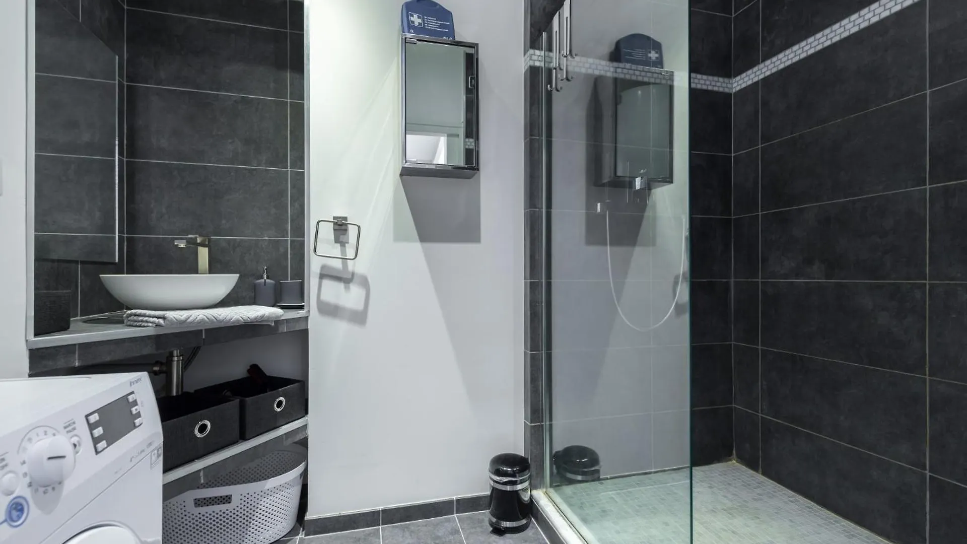 Ultra Central Large 2 Bdr Near Massena Square Nice France