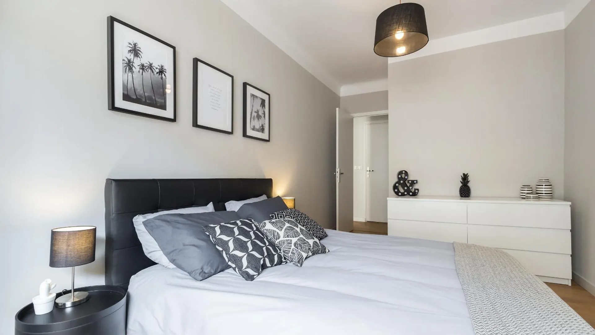 Apartment Ultra Central Large 2 Bdr Near Massena Square Nice France