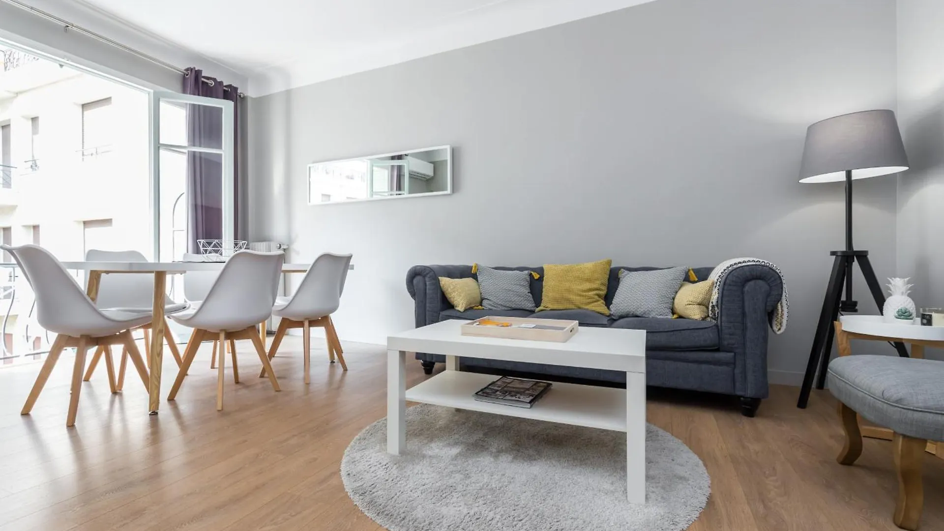 Ultra Central Large 2 Bdr Near Massena Square Nice Apartment