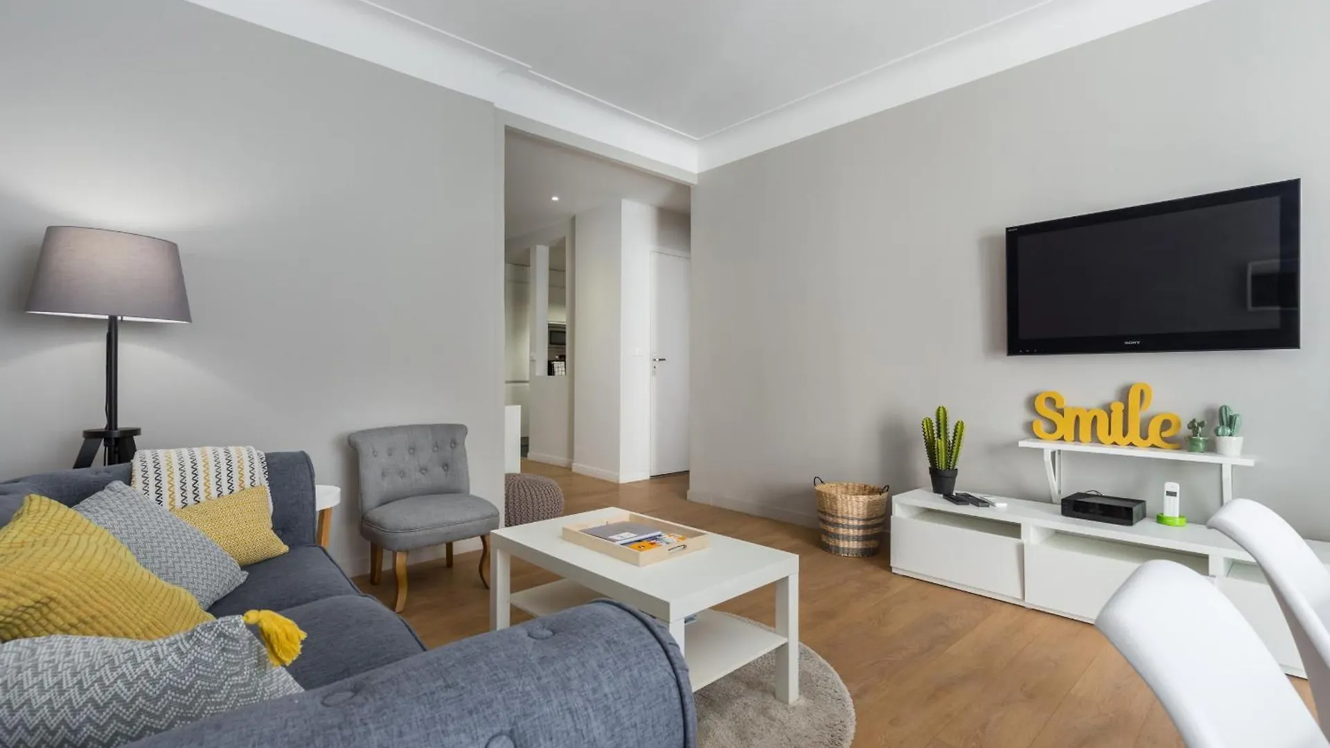 Ultra Central Large 2 Bdr Near Massena Square Nice Apartment